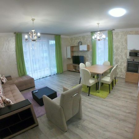 South Coast Apartments Sjumen Eksteriør billede