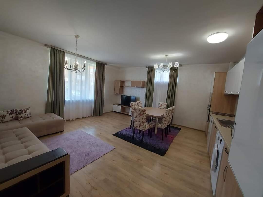 South Coast Apartments Sjumen Eksteriør billede